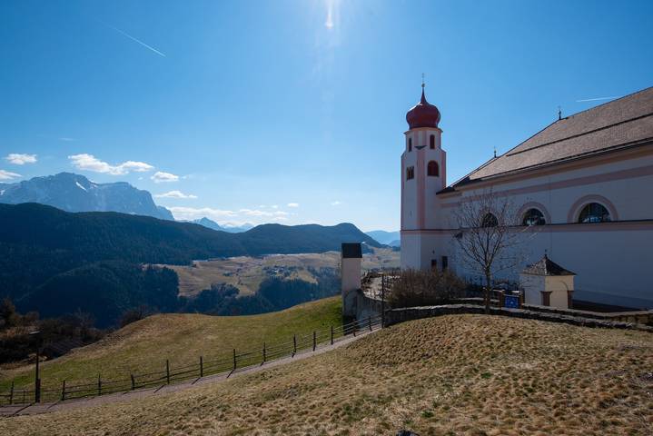 Appartamento intero, Incantevole appartamento 6 "Zur Sonne" con vista sulle montagne e giardino in Laion, Dolomiti Superski