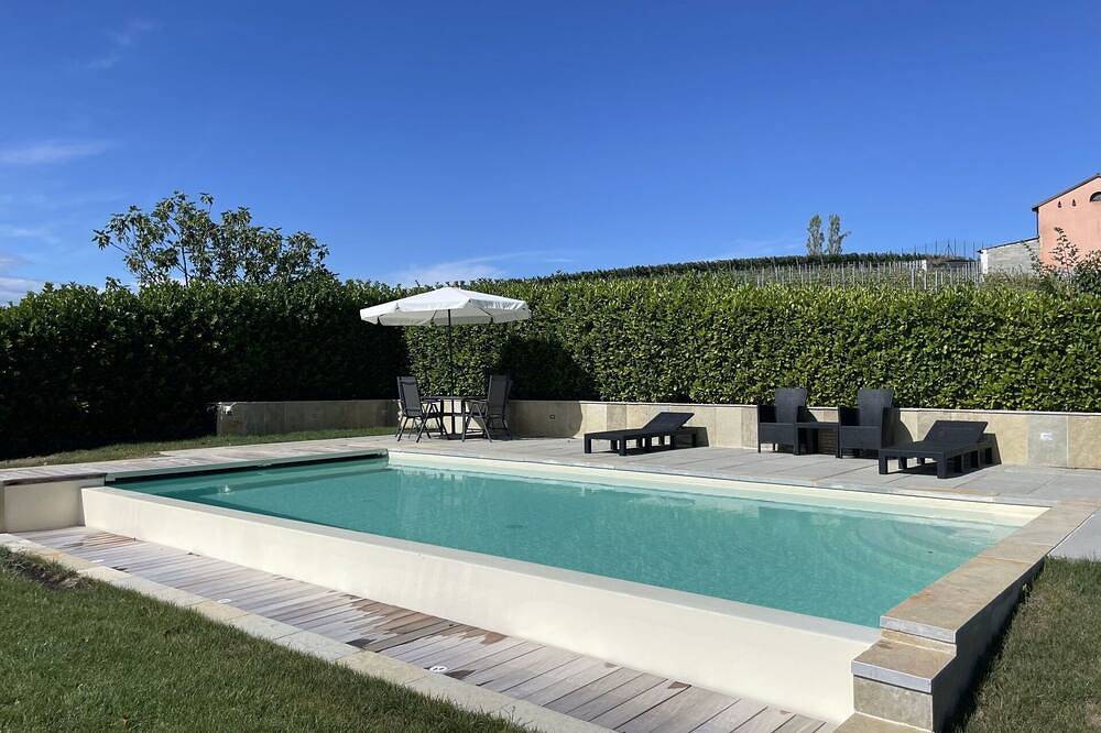 Casa vacanza a Calliano a partire da 328€ a notte