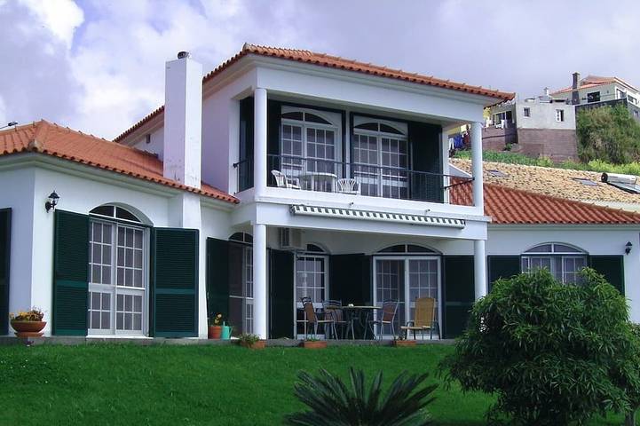Holiday rental for 2 people, with garden and balcony in Madeira