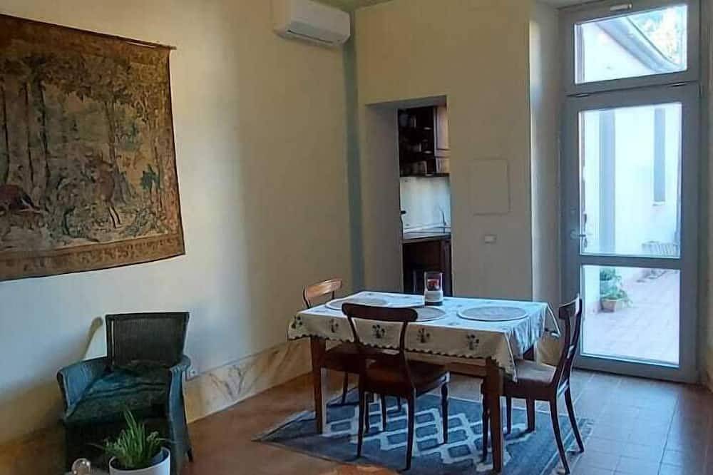 Appartamento intero, Millenovecento in Cremona, Provincia di Cremona