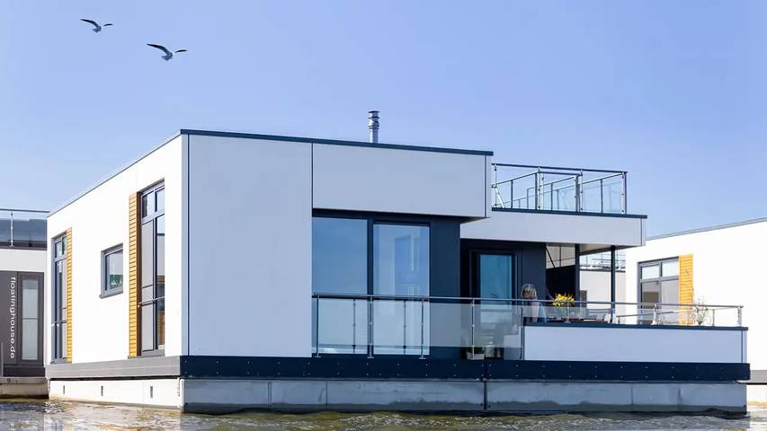 Boot für 6 Personen, mit Terrasse in Ribnitz-Damgarten