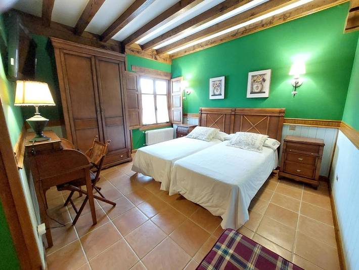 Hotel para 2 personas, con piscina y terraza además de jardín y vistas en Valle de Cabuérniga - 4