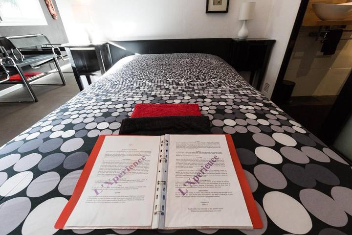 Location de vacances pour 3 personnes, avec sauna et piscine ainsi que vue et jardin, animaux acceptés à Valgorge - 2