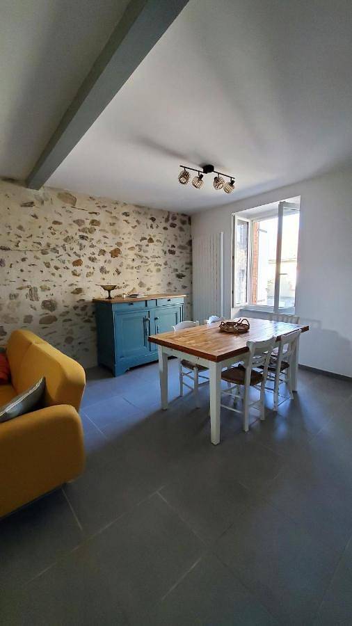 Location de vacances pour 4 personnes à Pleaux - 3