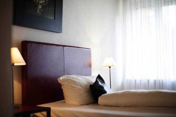 Hotel für 3 Personen, mit Terrasse und Garten in Willich