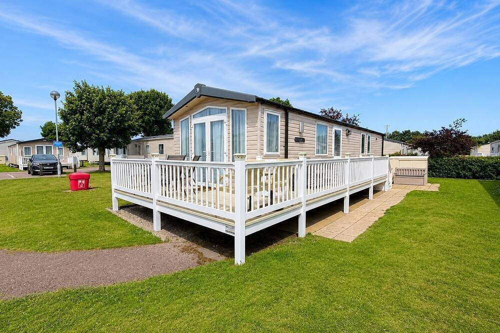Beautiful 8 berth caravan for hire at Seashore Haven Park in Norfolk in Great Yarmouth, The Broads