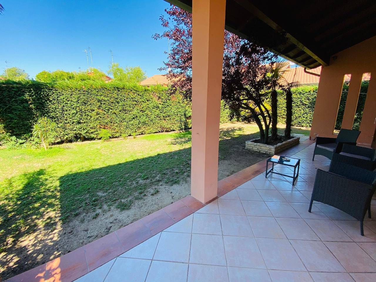 Modern head house with large garden in Lido delle Nazioni, Province de Ferrare