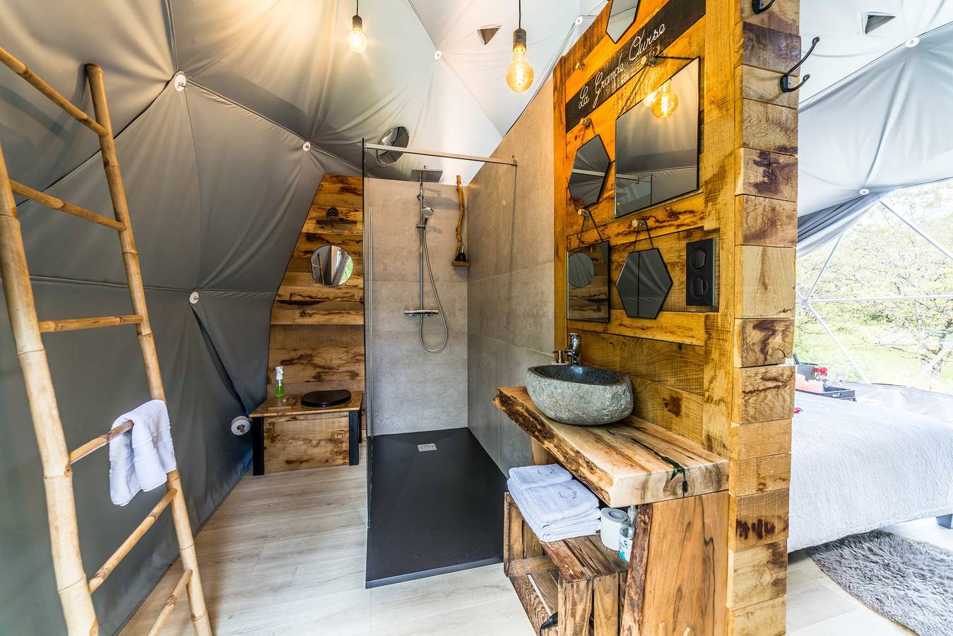 Bungalow für 2 Personen mit Garten in La Dornac, Périgord Noir