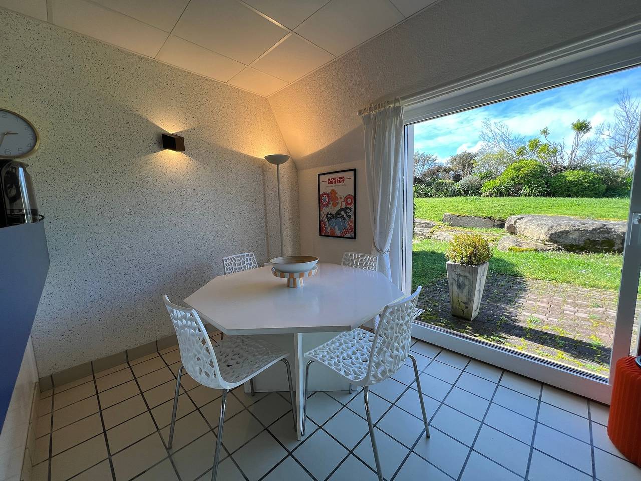 Appartement entier, Maisonette « Ker Envor » avec piscine partagée, terrasse privée et Wi-Fi in Golf de Saint-Samson, Pleumeur-Bodou