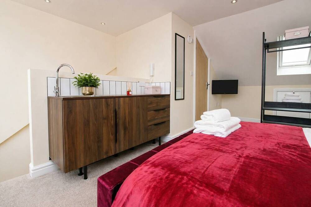 Queens Haven | Family Bay Retreat | Games Room in Penarth, Cardiff