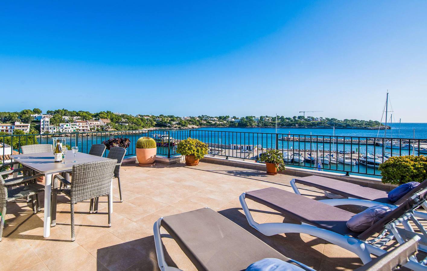 Entire holiday apartment, Sea View Retreat with Garden, AC & Grill near Cala Llombards in Cala Santanyí, Santanyí