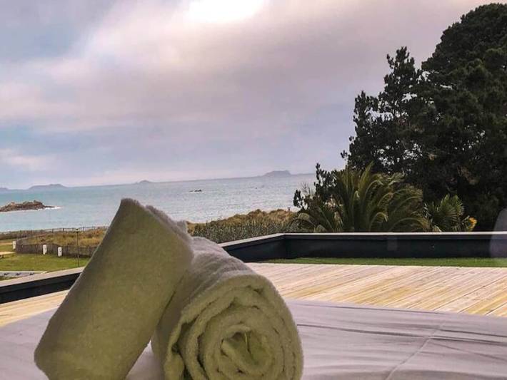 Location de vacances pour 10 personnes, avec jardin, adapté aux familles dans Plage des Dunes (Penvénan) - 3