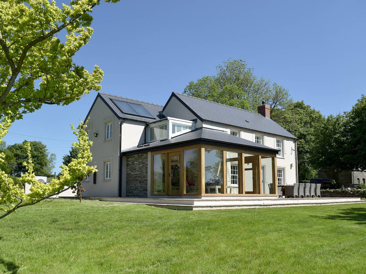 Log Cabin for 12 People in Pembrokeshire, South-Wales