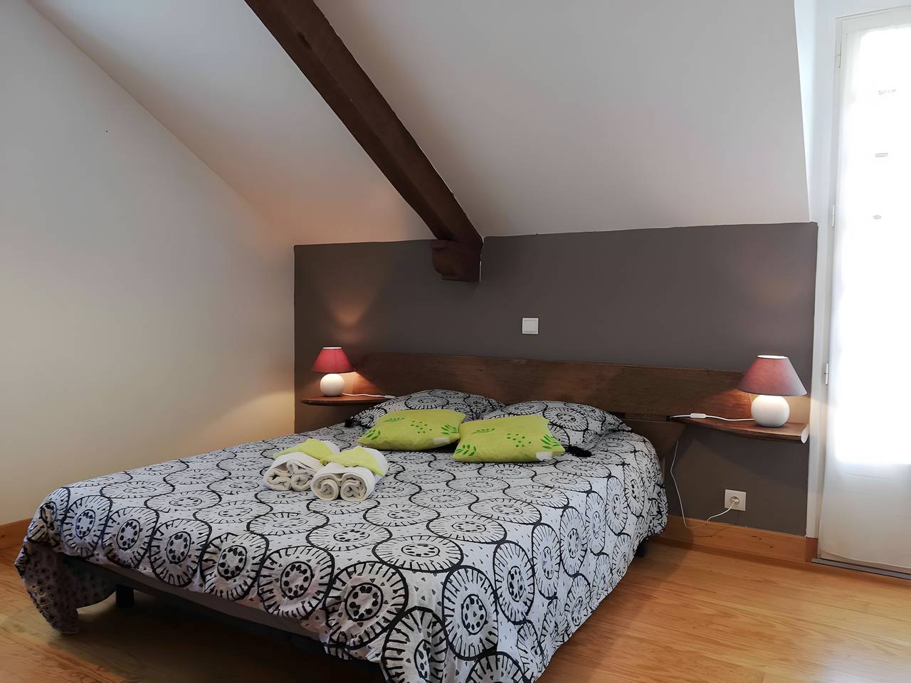 Gästezimmer „Beaucaire“ mit Gemeinschaftspool, Garten und Wlan in Nauviale, Aveyron