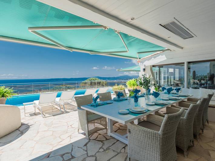 Location de vacances pour 8 personnes, avec Balcon ainsi que Terrasse et Jardin à Roquebrune-sur-Argens - 2