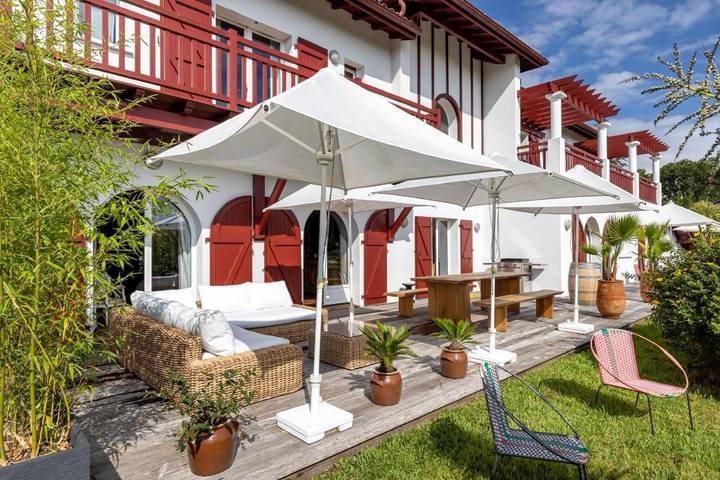 Villa pour 6 personnes, avec terrasse et jardin dans Côte Basque