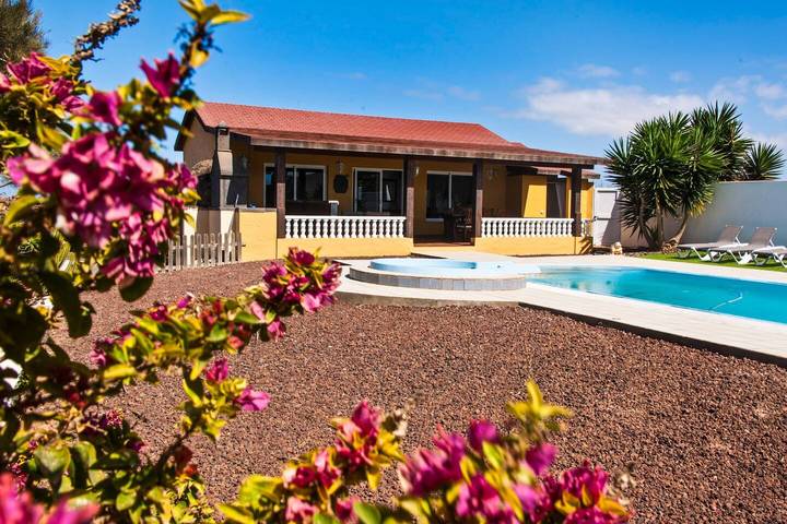 Chalet para 4 personas, con piscina y terraza en Canarias - 3