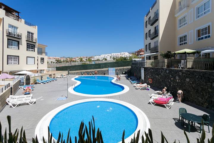 Ferienwohnung für 4 Personen, mit Terrasse und Pool in Adeje - 2