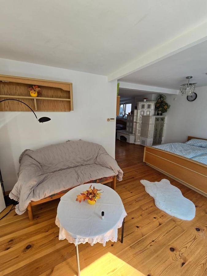 Ganze Wohnung, Schlafhäuserl im Steigerwald in Gerolzhofen, Fränkisches Weinland