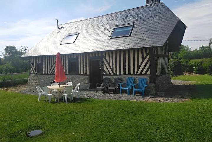 Gîte pour 6 personnes, avec jardin et terrasse, animaux acceptés à Le Theil-en-Auge