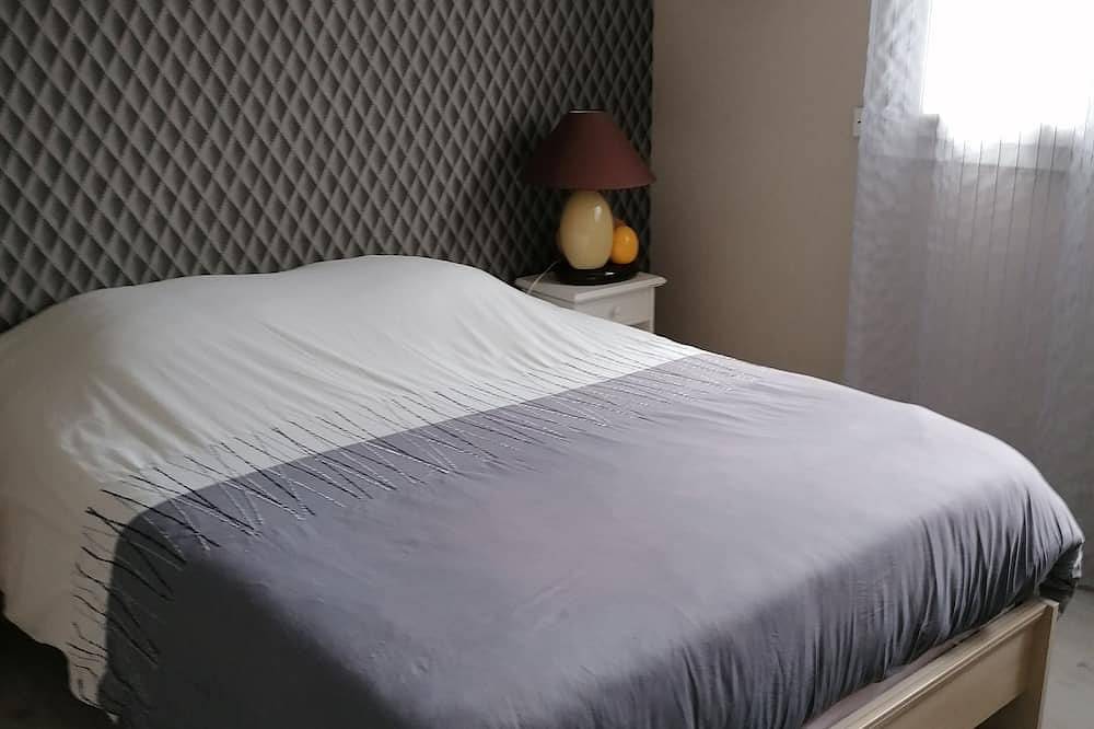 A whole floor just for you in our home in Chaumont, Haute-Marne