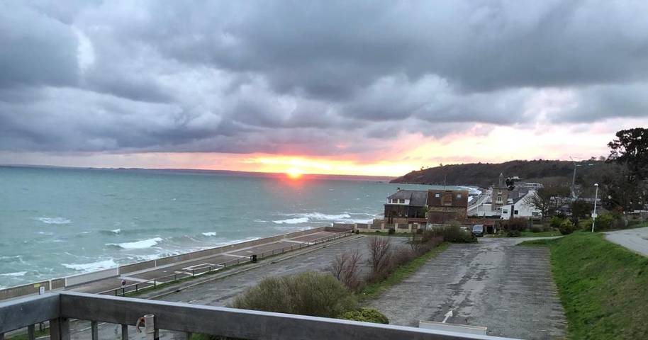 Gîte pour 2 personnes, avec jardin ainsi que vue et balcon dans Les Rosaires - 2