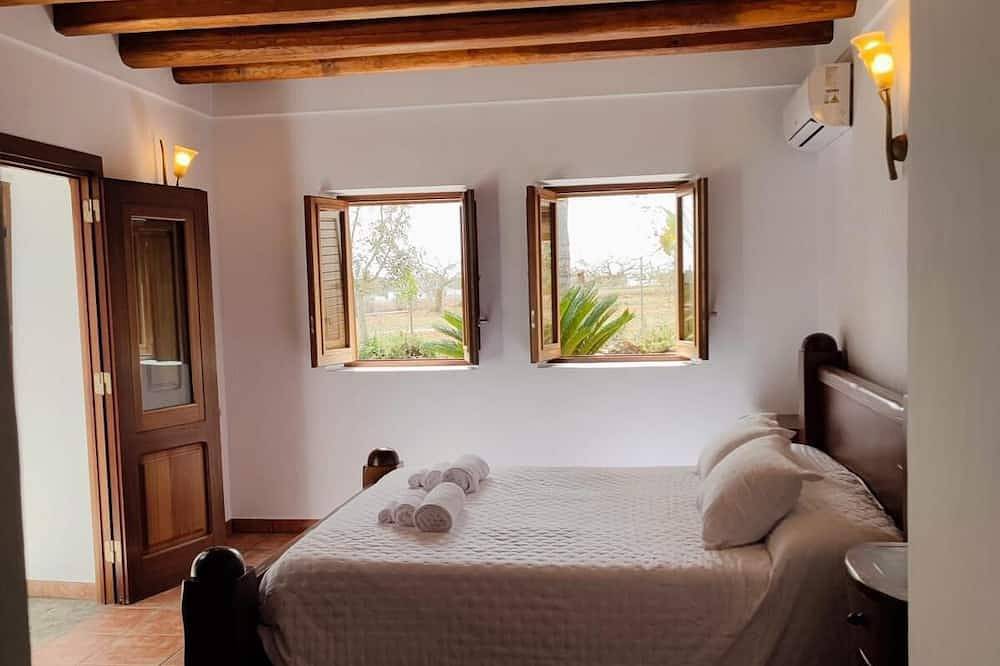Villa Mons 10 Px Ideal For Groups And Families in Santa Gertrudis de Fruitera, Santa Eulària des Riu