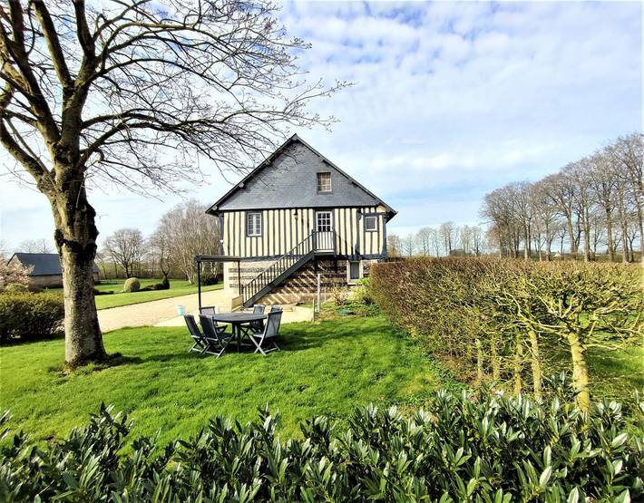 Gîte pour 4 personnes, avec terrasse et jardin en Normandie