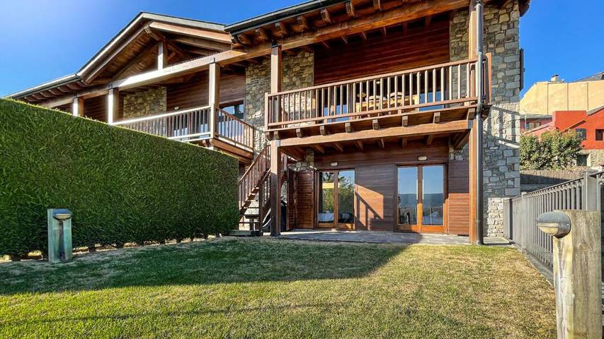 Casa de vacaciones para 8 personas, con Balcón y Terraza además de Jardín y Vistas en Llivia