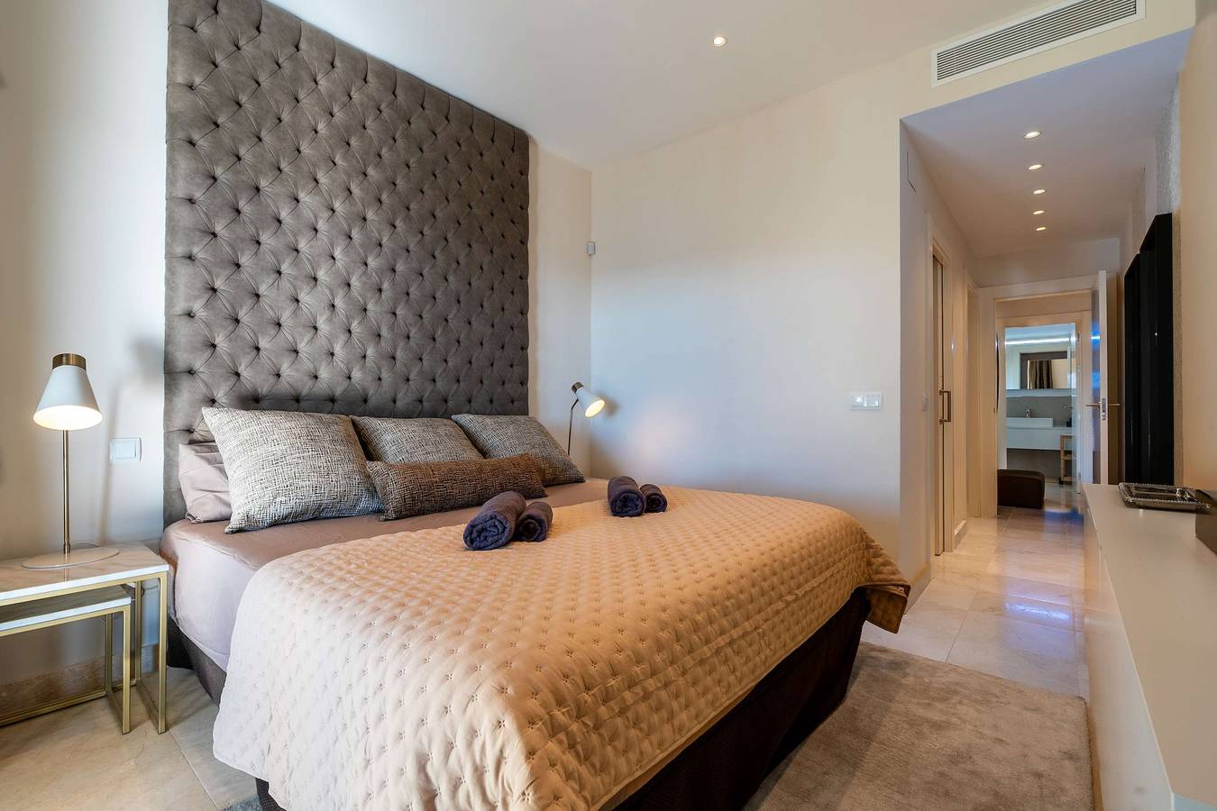 Ganze Wohnung, Ferienwohnung für 4 Personen mit Garten in Royal Flamingos Golf Resort, Benahavís