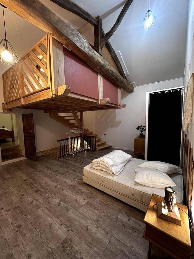 Location de vacances pour 15 personnes, avec terrasse et vue à Saint-Nizier-d'Azergues - 4