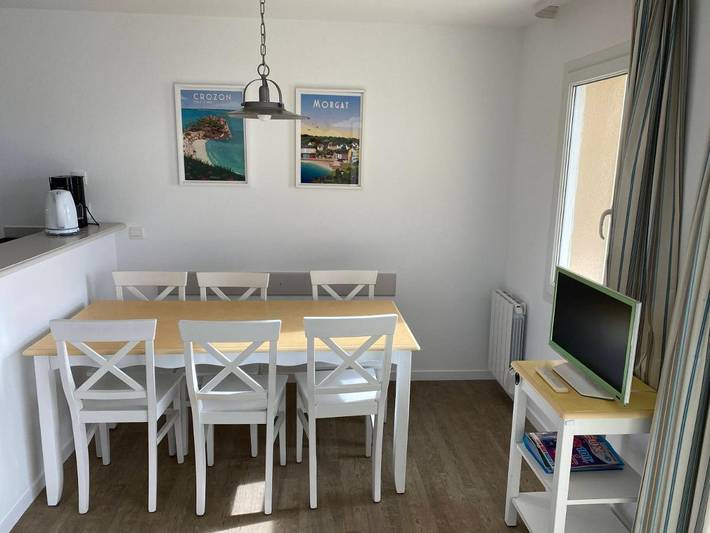 Gîte pour 6 personnes, avec vue ainsi que terrasse et piscine dans Plage de Morgat - 2