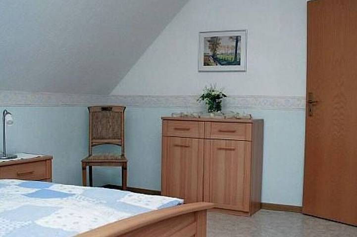 Ferienhaus für 5 Personen, mit Terrasse und Garten in Carolinensiel - 3