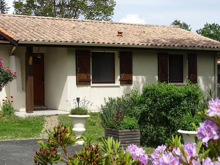 Gîte pour 4 personnes, avec jardin et terrasse, animaux acceptés à Le Barp