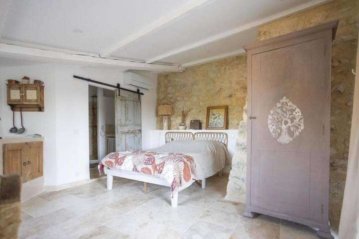 Maison d’hôte pour 5 personnes, avec terrasse et vue ainsi que jardin et piscine à Lussan - 2