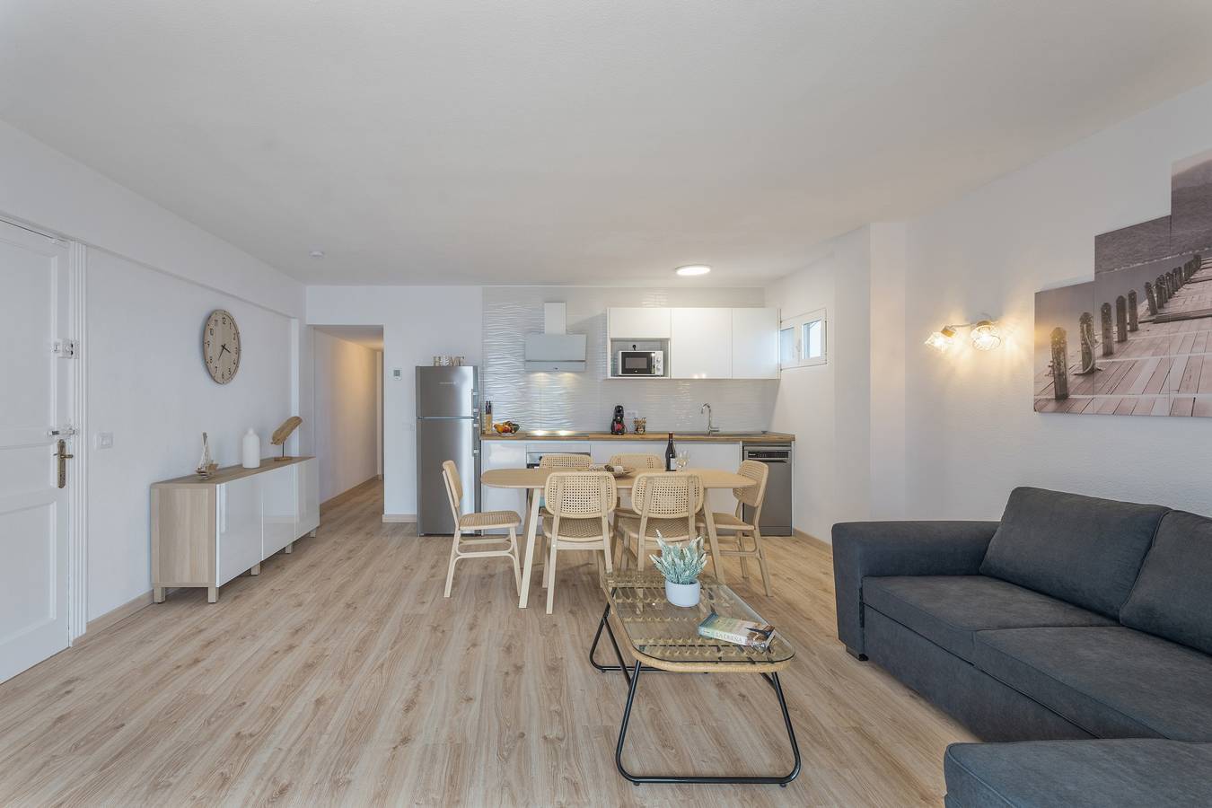 Apartamento entero, Vacaciones 'La Bahia' con impresionantes vistas a la montaña y al mar desde la terraza in Tabaiba, El Rosario