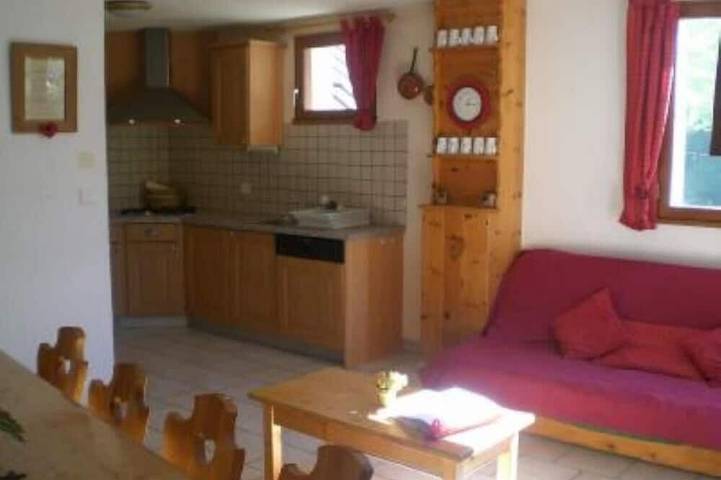 Appartement entier, Très agréable gîte  92 m²   10 / 12 personnes  300 M des pistes de ski  navette in Valloire, Région de Saint-Jean-de-Maurienne