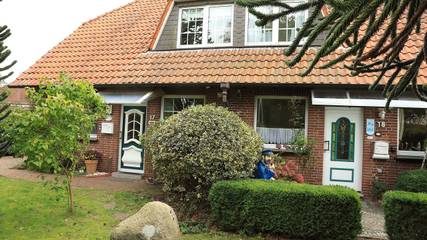 Ferienwohnung für 2 Personen, mit Terrasse in Hage