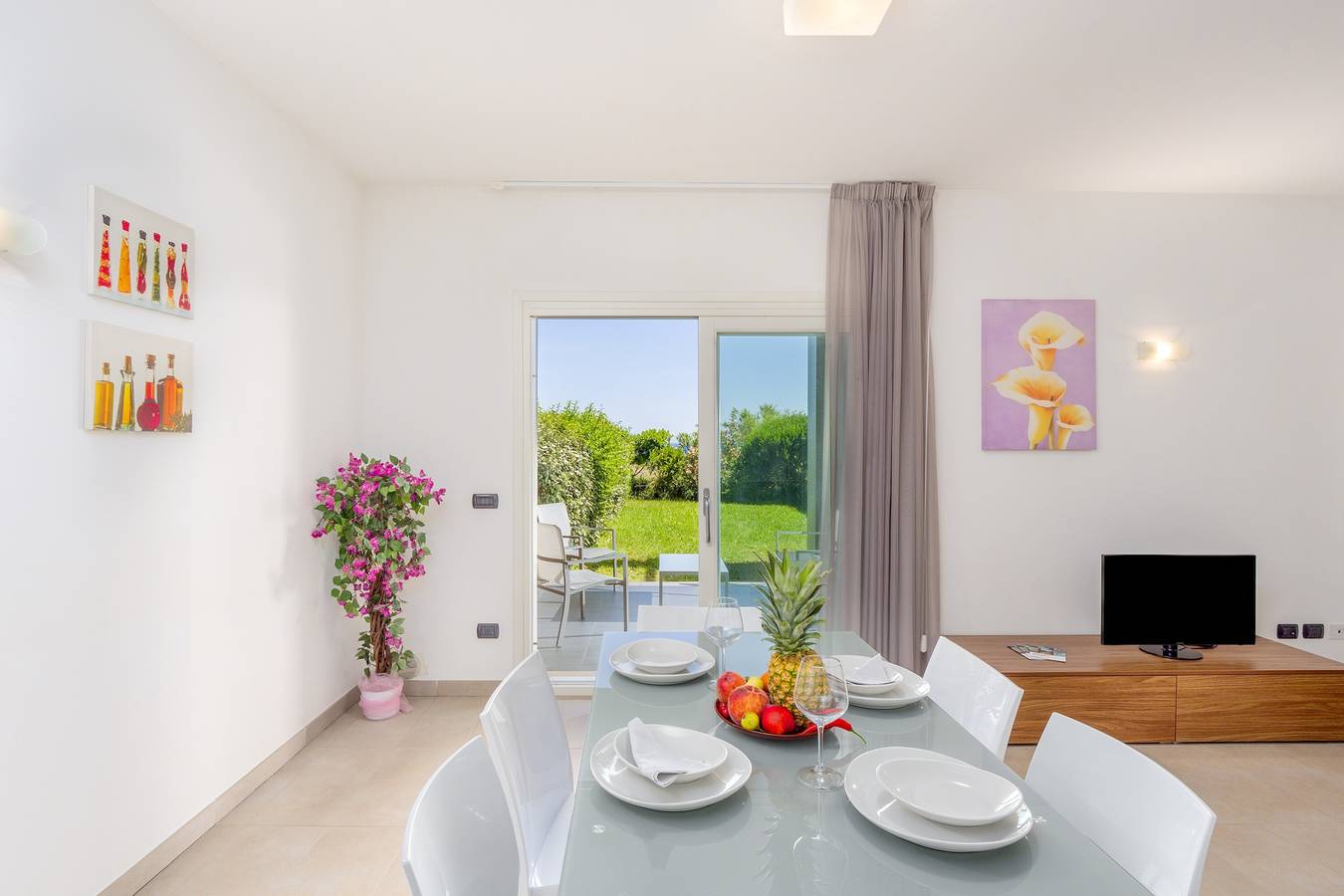 Appartamento intero, Luminoso appartamento "Villa Marconi 4" con vista mare, terrazza privata e giardino in Golfo Aranci, Costa Smeralda