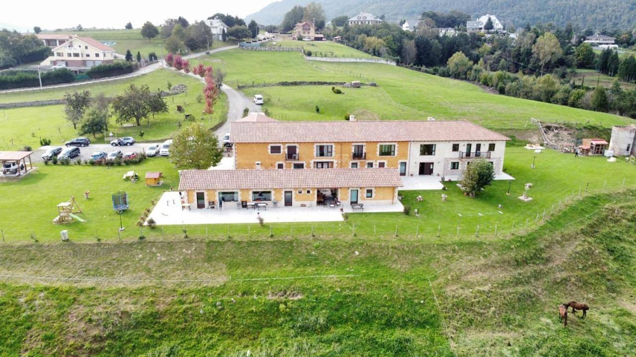 Apartamentos Rurales Sobremazas in Medio Cudeyo, Costa de Cantabria