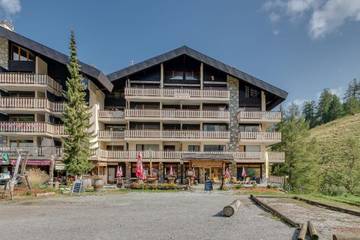 Gîte pour 4 personnes, avec terrasse et vue dans Siviez