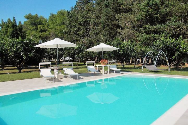 Agriturismo voor 9 personen, with tuin and terras as well as zwembad, met huisdier in Lecce