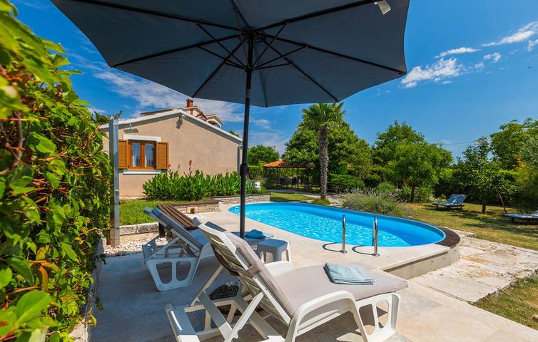 Ferienhaus für 5 Personen, mit Terrasse und Garten in Barban