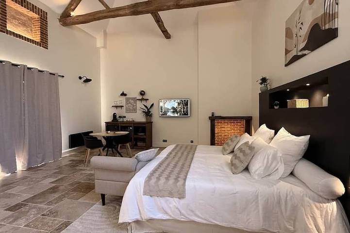 Location de vacances pour 2 personnes, avec jacuzzi et jardin à Montreuil-le-Henri - 2