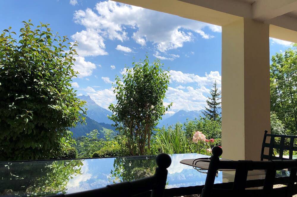 Appartement entier, Apartment with terrace and garden for skiers and hikers. Pet friendly! in Leysin, Alpes Vaudoises