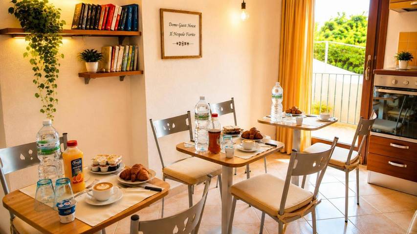 Chambre d’hôte pour 2 personnes, avec vue dans Orosei