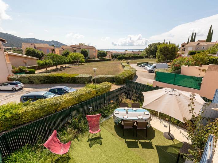 Location de vacances pour 6 personnes, avec jardin et terrasse à Carqueiranne - 2