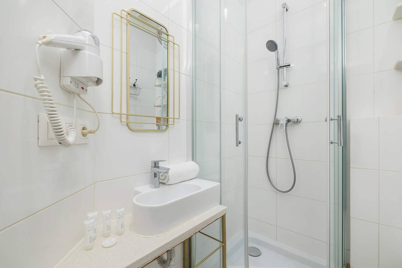 Estudio entero, Paulińska 18 | Krakow | Charming Studio | Air-conditioned | Workspace | Close to Kazimierz in Kazimierz, Cracovia