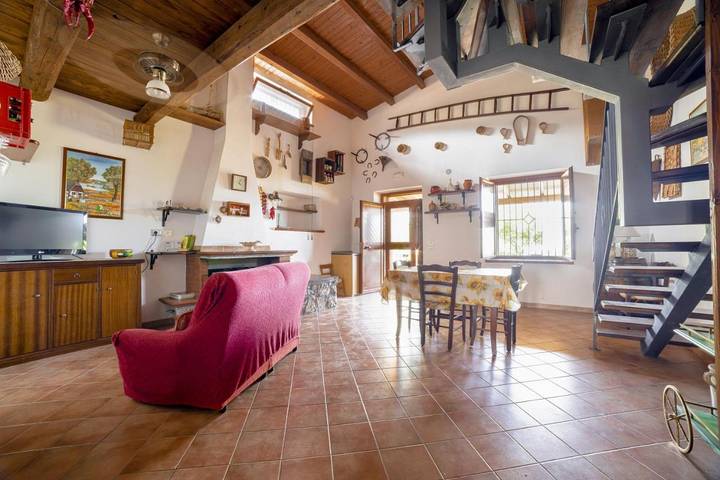 Location de vacances pour 6 personnes, avec Terrasse ainsi que Jardin et Vue à Rocca Imperiale
