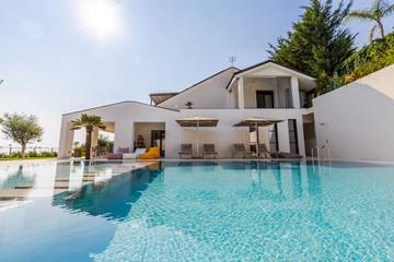 Villa für 16 Personen in Himarë, Albanien, Bild 3